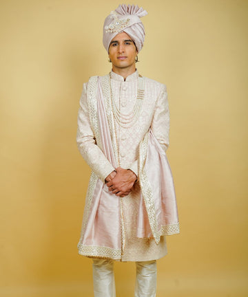 Mauve Georgette Hand Embroidered with Chicken Work & Serwork Thread